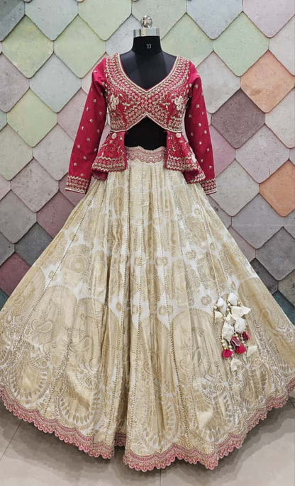 शुद्ध खांखीब बनारसी व्हाइट क्रॉप टॉप लेहंगा