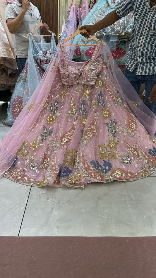 गुलाबी पीडीपी क्रॉप टॉप लहंगा