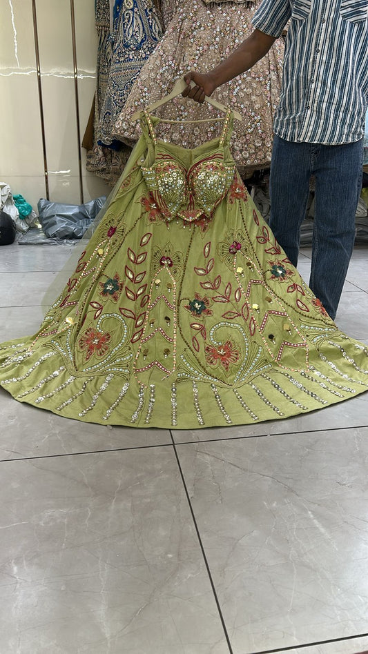 ग्रीन पर्ल पीडीपी क्रॉप टॉप लहंगा