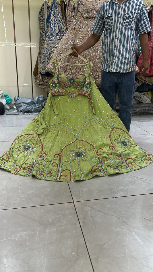 हरा पीडीपी क्रॉप टॉप लहंगा