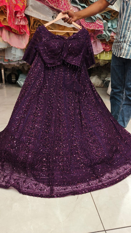 गहरा बैंगनी क्रॉप टॉप लहंगा