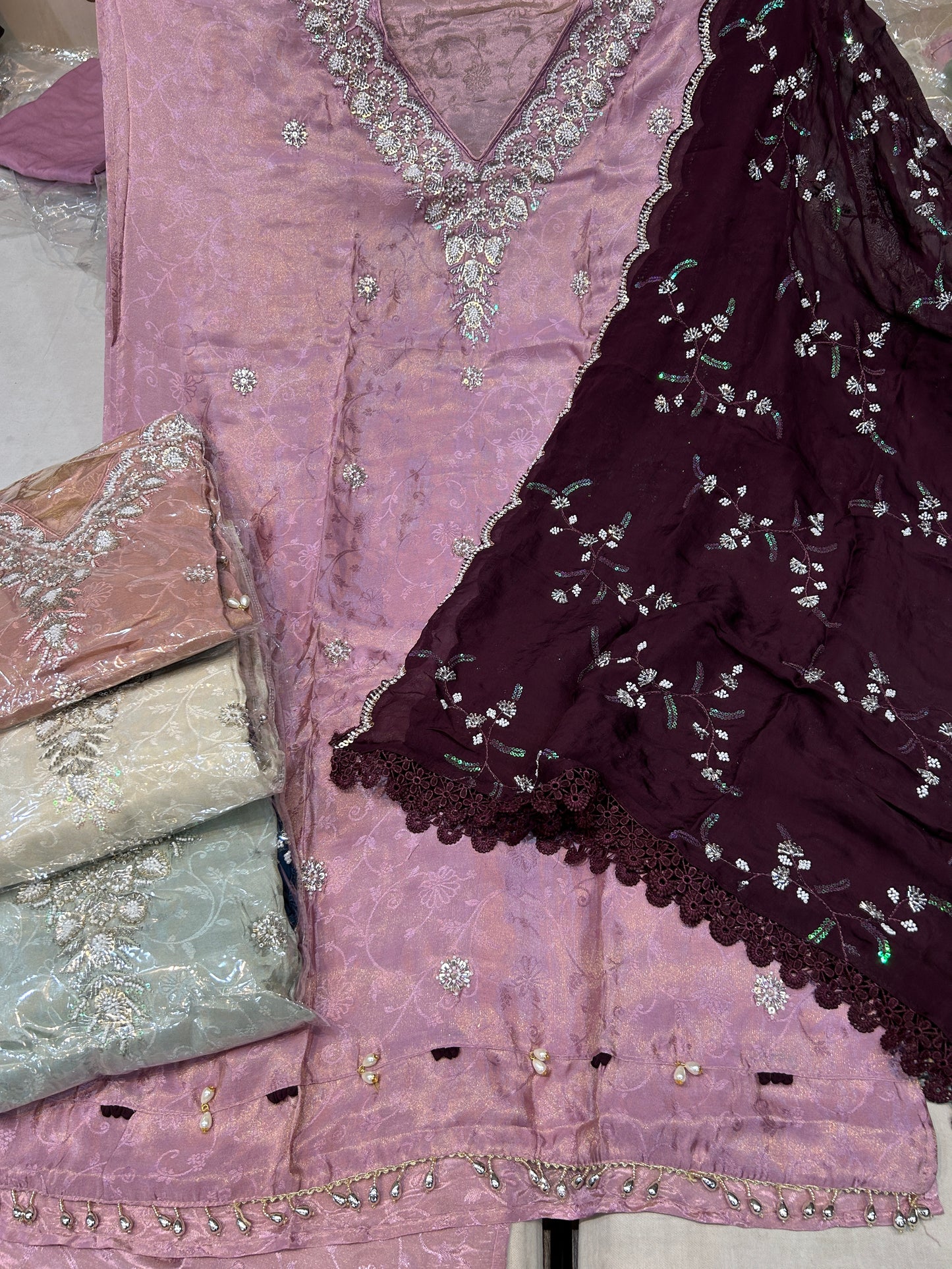 Pink handwork Unstitch Salwar suit (free size)