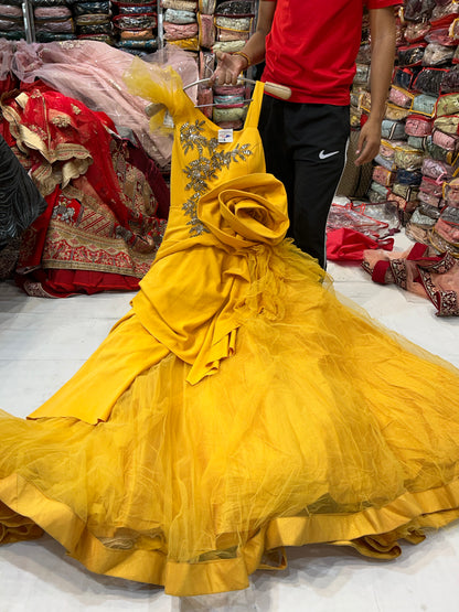 Fantastic yellow Gown