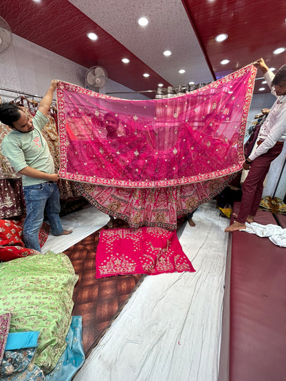 مصمم راني الوردي الأحمر ليينجا