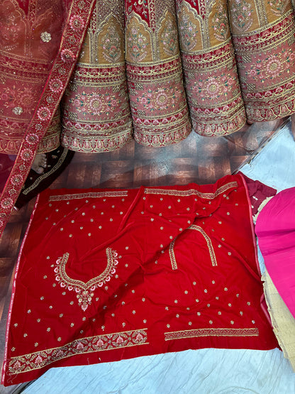 Lehenga nupcial de bola roja tremenda