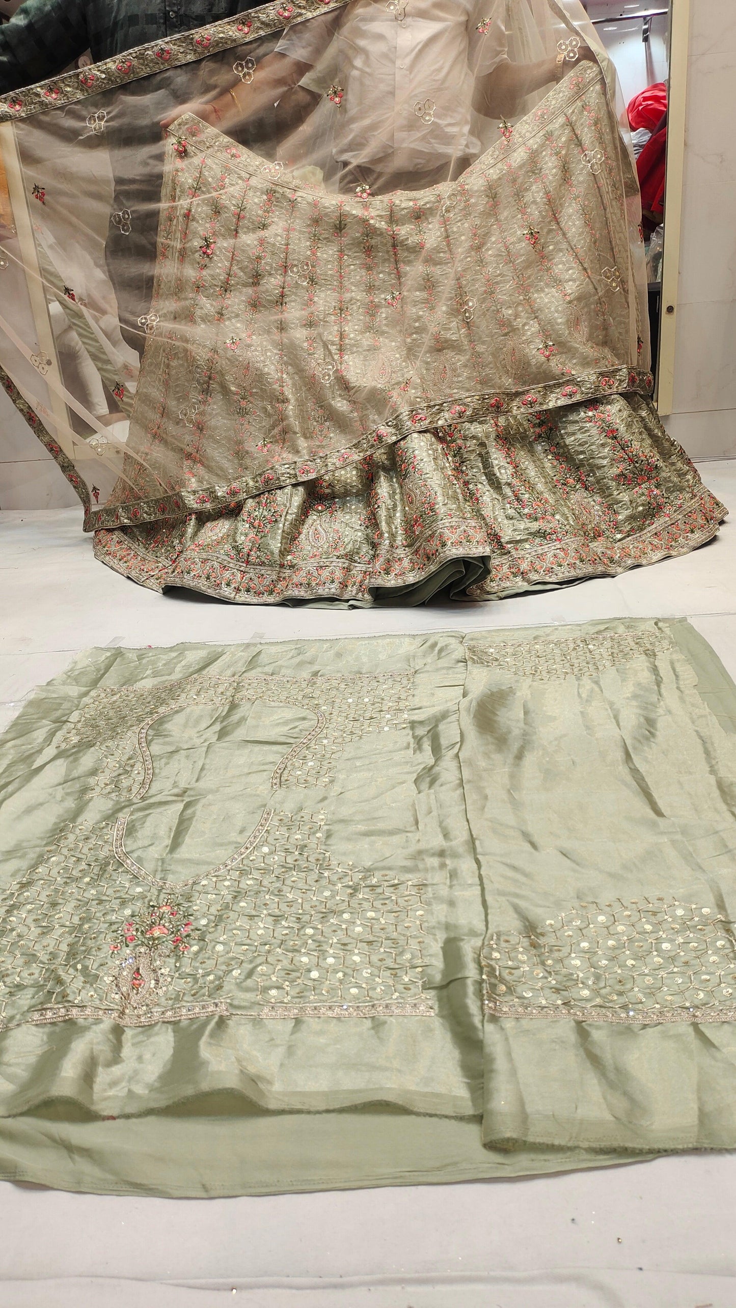Lehenga رائع