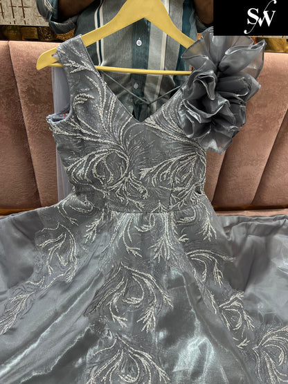 Fantastic grey silver gown