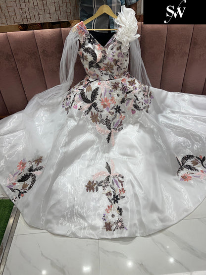 Fantastic White black Flower print gown