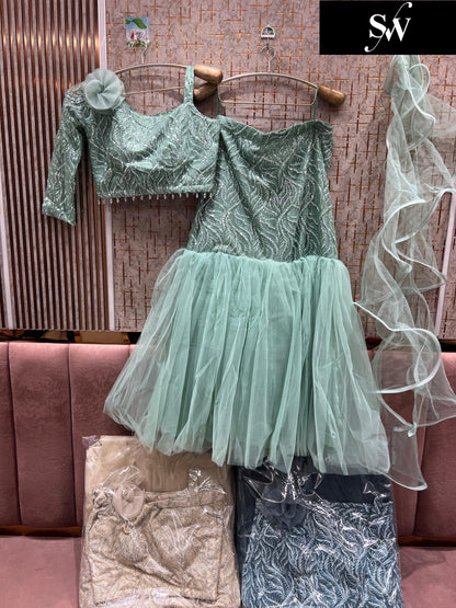 डिज़ाइनर सी ब्लू ग्रीन फिश कट क्रॉप टॉप लहंगा