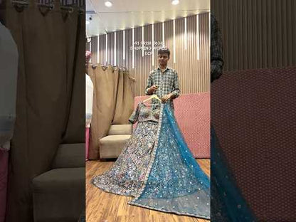 सुंदर आसमानी नीला क्रॉप टॉप लहंगा