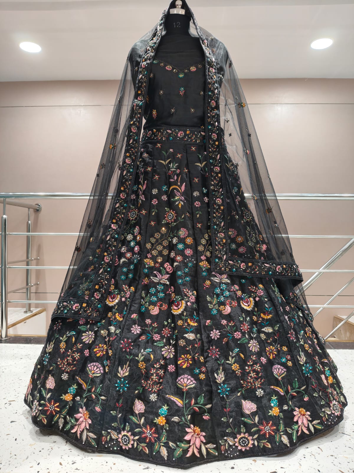 المصمم الأسود البنات ليينجا