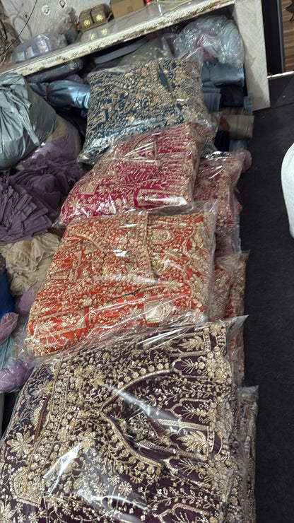 अद्भुत गुलाबी नारंगी नीला बैंगनी सुनहरा चीकू क्रॉप टॉप लहंगा