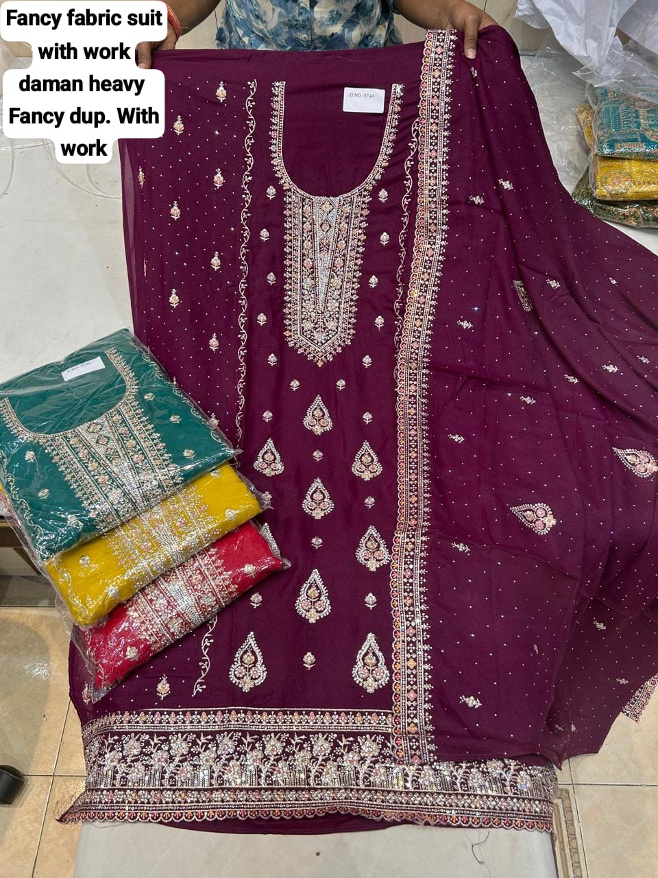 رائع المارون يتوهم اللباس اللباس اللباس اللباس (الحجم المجاني)